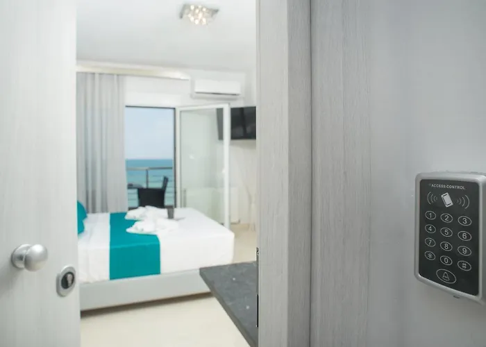 Ξενοδοχείο με διαμερίσματα Lux Vip
