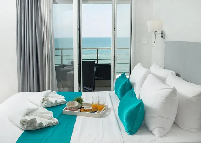 Lux Vip Ξενοδοχείο με διαμερίσματα 4*
