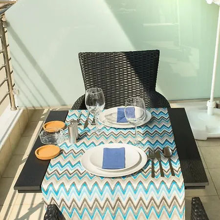 Lux Vip Peraía