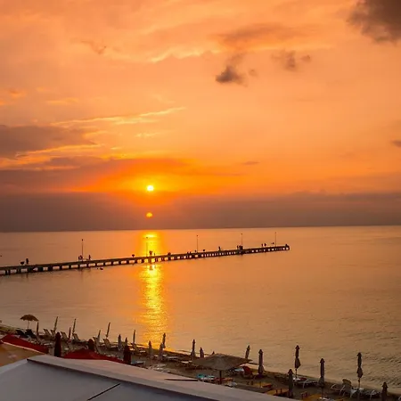 מלון דירות Lux Vip