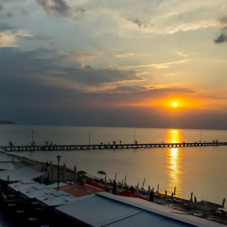 מלון דירות Lux Vip Peraía