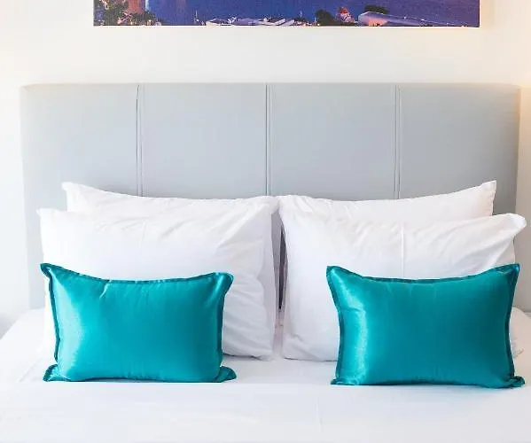 Lux Vip Peraía